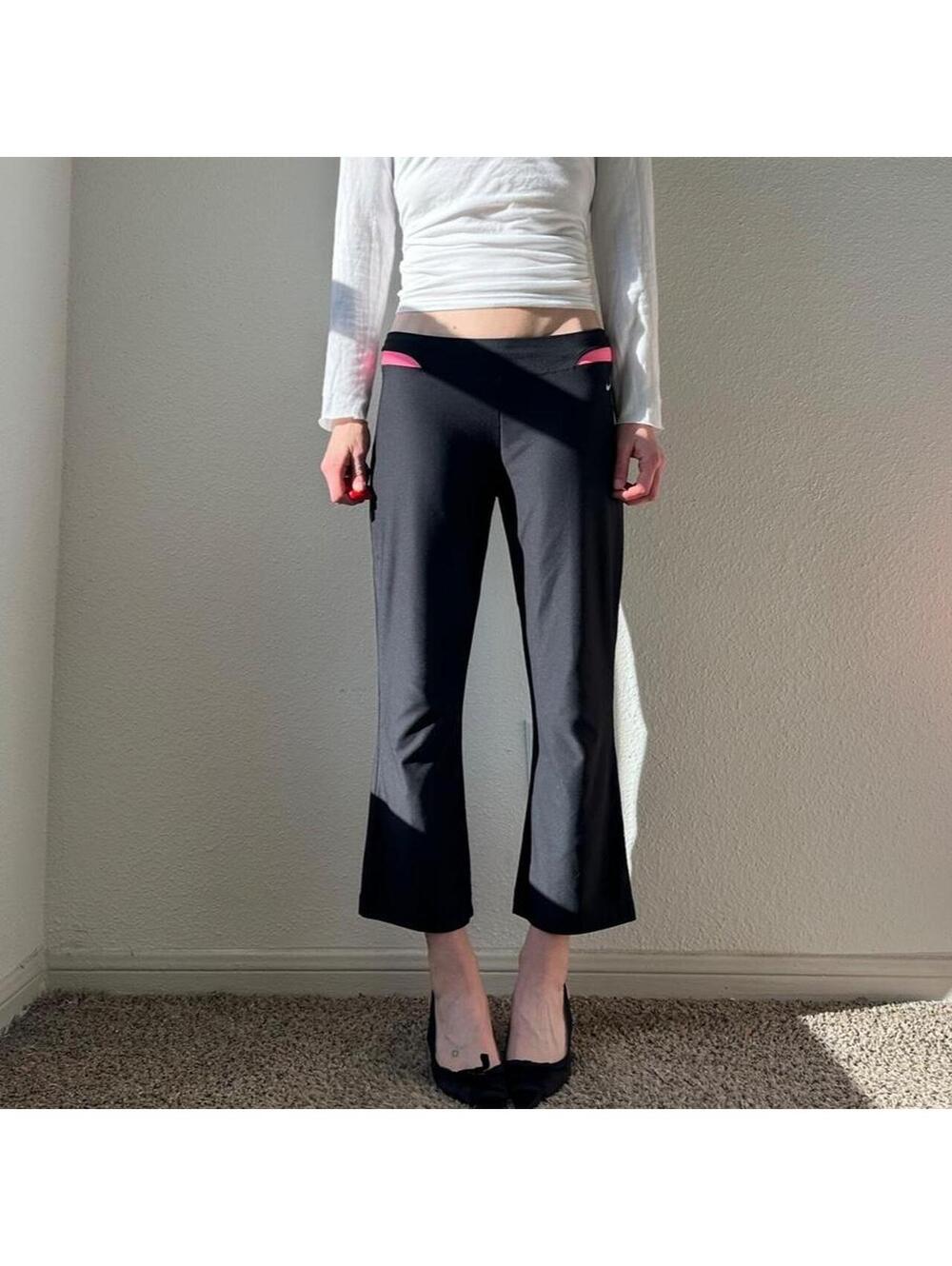 Vintage y2k Nike low rise wide leg flare black & pink athletic wear capris